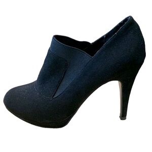 IMPO‎  ondrea faux suede  textile booties ankle boots 4” heels size 8.5